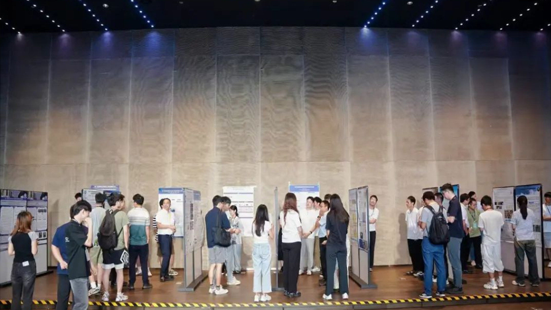 04壓縮.jpg 04壓縮.jpg